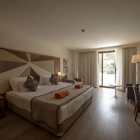 Курортный комплекс Nirvana Mediterranean Excellence Бельдиби