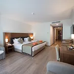 Nirvana Mediterranean Excellence 5*