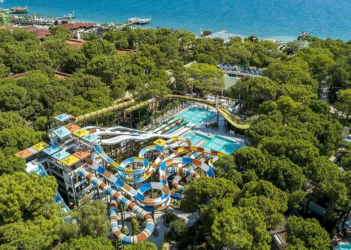 Nirvana Mediterranean Excellence 度假村