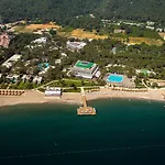 Üdülőközpont Nirvana Mediterranean Excellence 5*